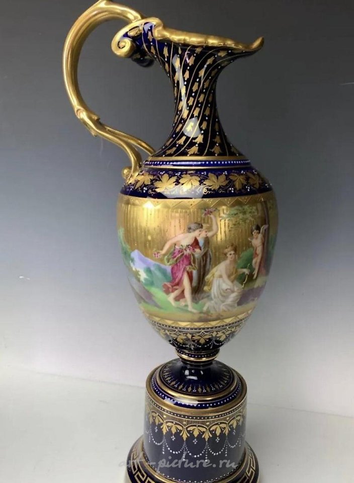 Royal Vienna Porcelain , A LARGE ROYAL VIENNA STYLE EWER