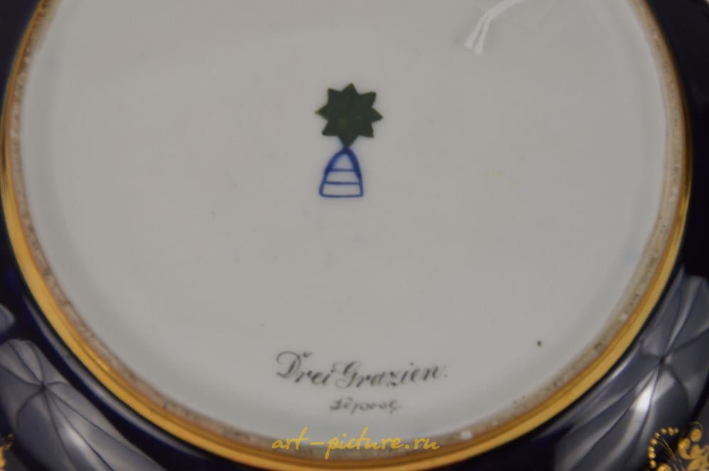 Royal Vienna Porcelain , Royal Vienna Painted Porcelain Box depicting Two Virgin Maid...