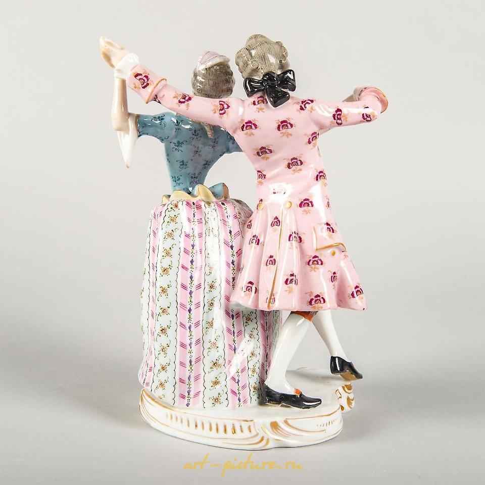 Royal Vienna , Фарфоровая фигурка Royal Dux Bohemia: танец пары из Австрии