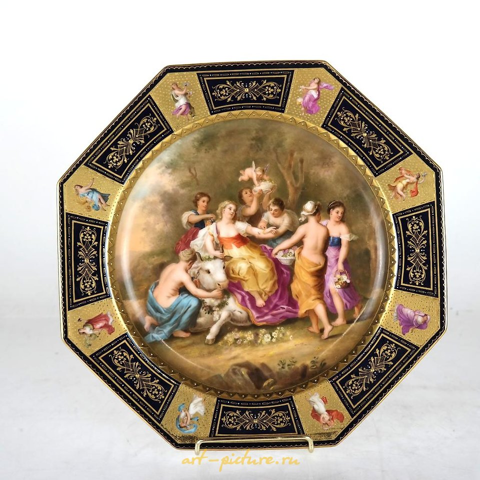 Royal Vienna Porcelain , Round Royal Vienna Plate
