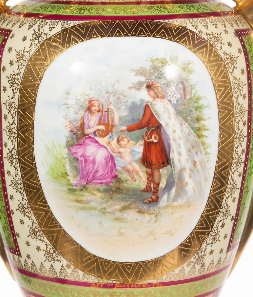 Royal Vienna , Австрийская королевская фарфоровая ваза из Вены с крышкой