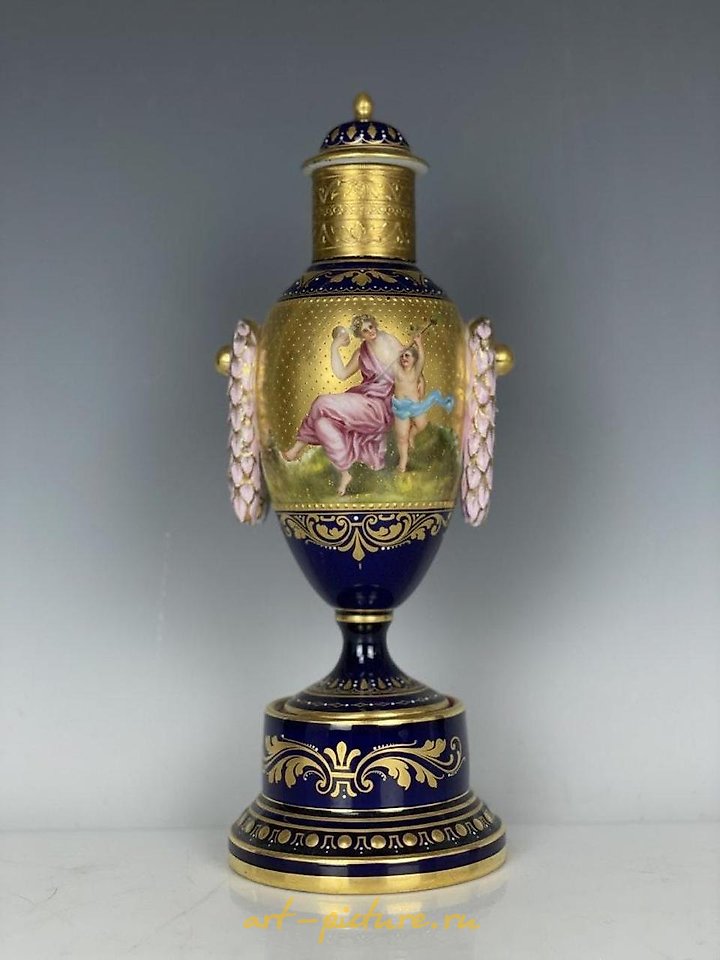 Royal Vienna Porcelain , 19TH C. ROYAL VIENNA PORCELAIN VASE