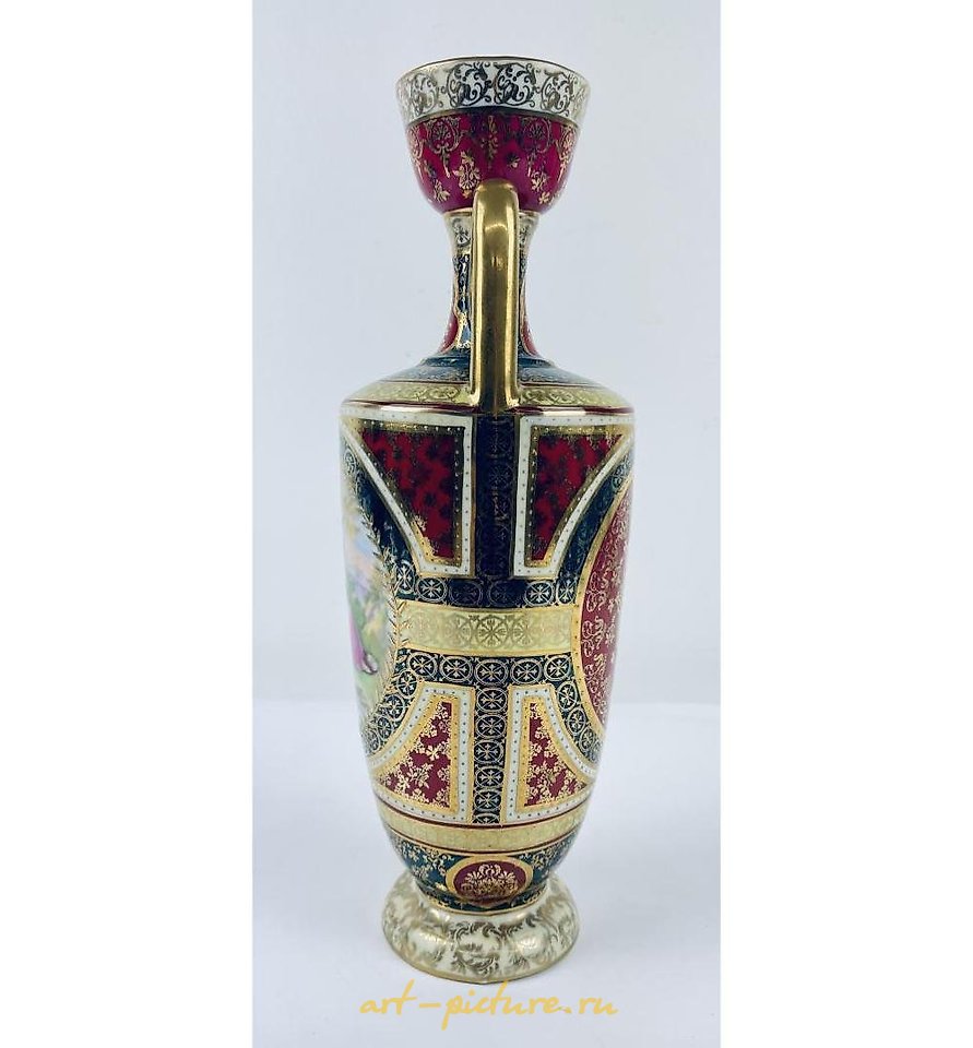 Royal Vienna Porcelain , Large Antique Japanese Meji Period Peacock Vase