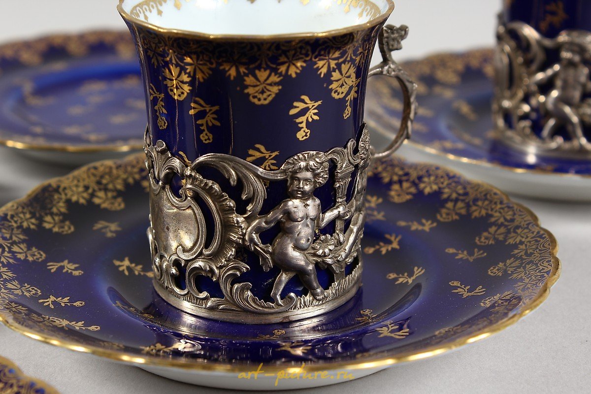 Royal Vienna , Королевский набор чашек и блюдец венского стиля с позолоченными узорами