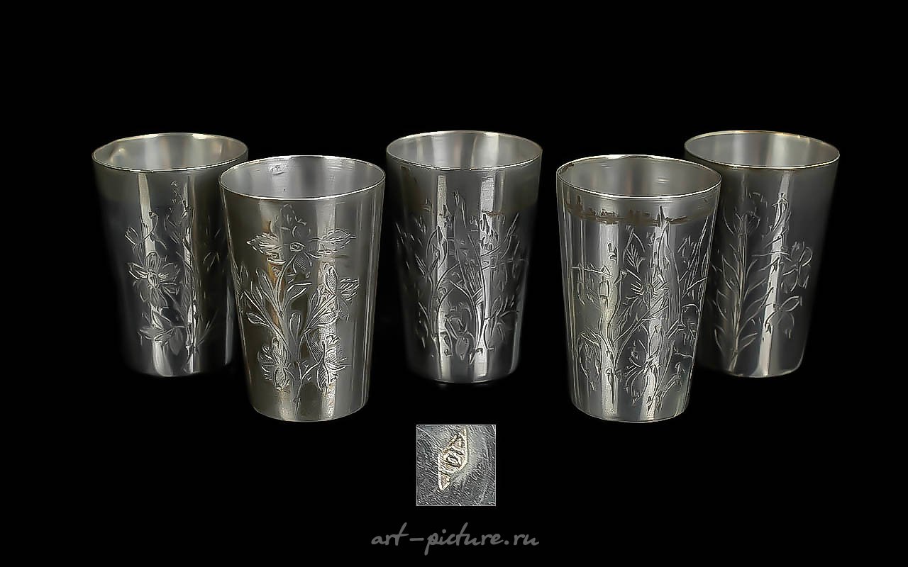 俄罗斯银 , 五个伏特加杯套装