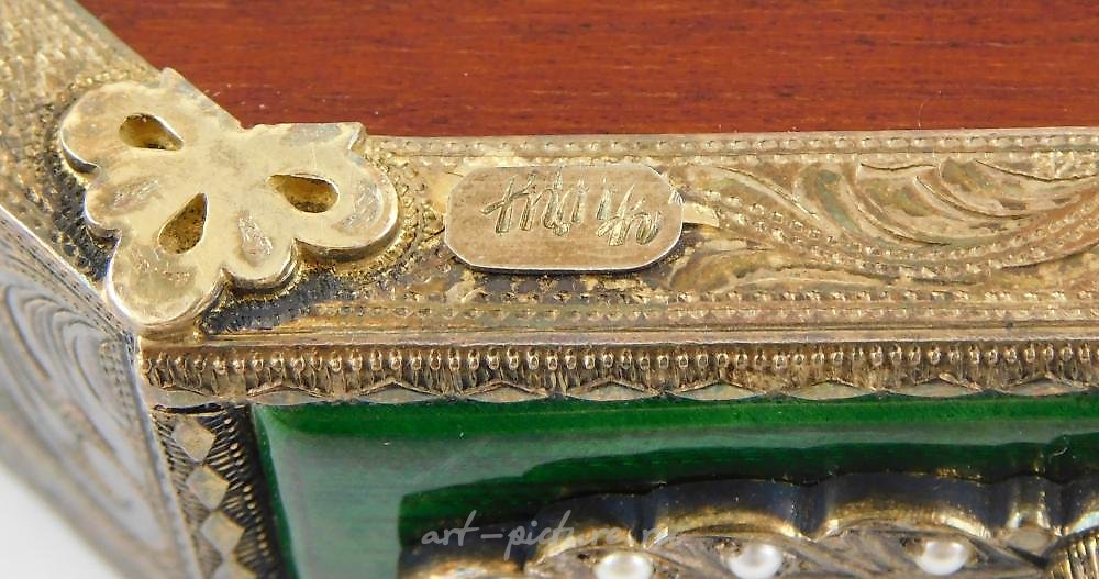 Русское серебро , Серебряная шкатулка в стиле Русской Империи