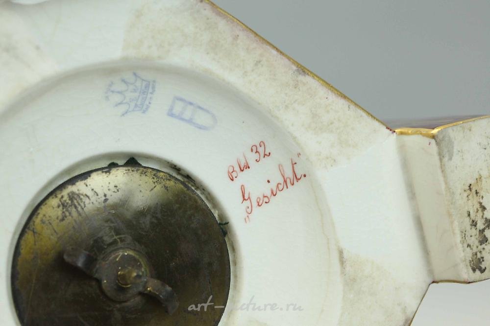 Royal Vienna Porcelain , LARGE ROYAL PORCELAIN VASE, VIENNA, AUSTRIA, HAND-PAINTED