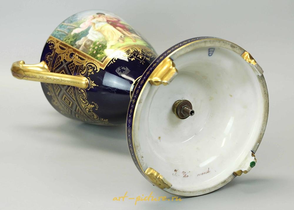 Royal Vienna Porcelain , 19TH C COBBLE BLUE LARGE VASE, ROYAL VIENNA, HAND-PAINTED