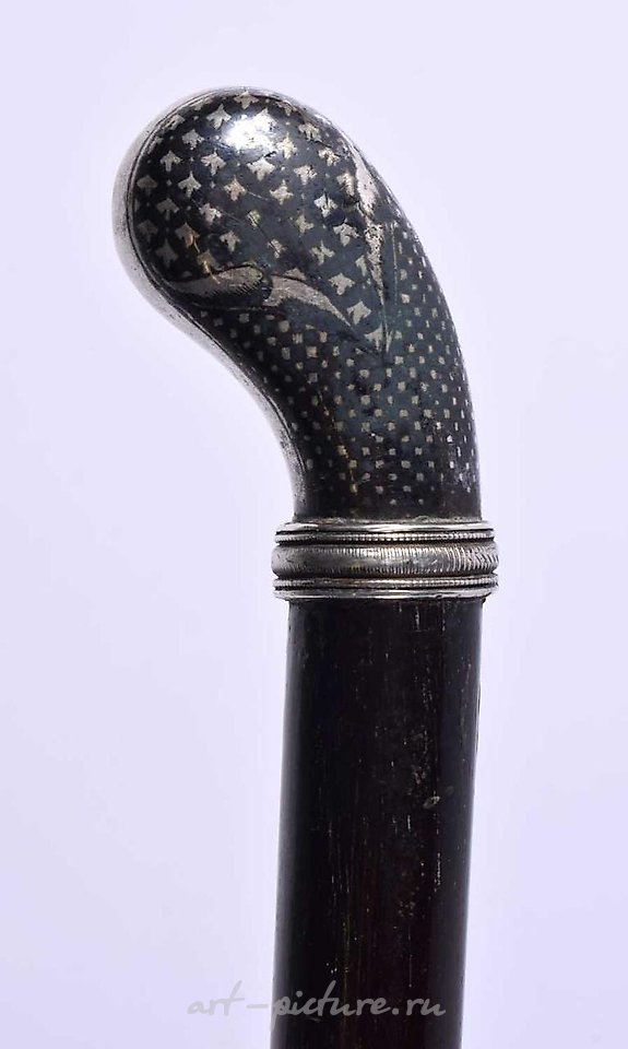 俄罗斯银 , 古老的84厘米长俄罗斯黑银饰品。