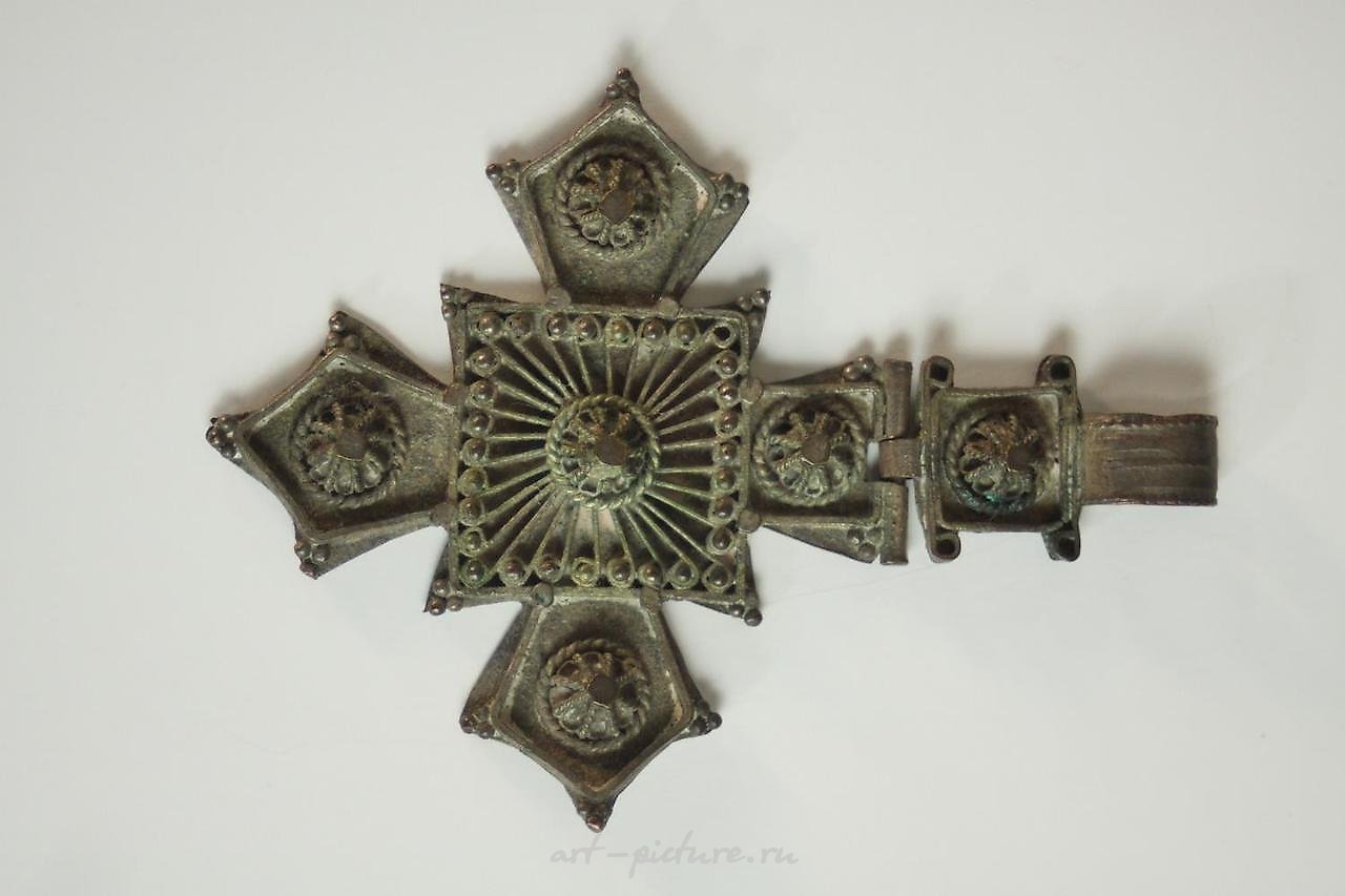 俄罗斯银 , 两个银制的十字架吊坠