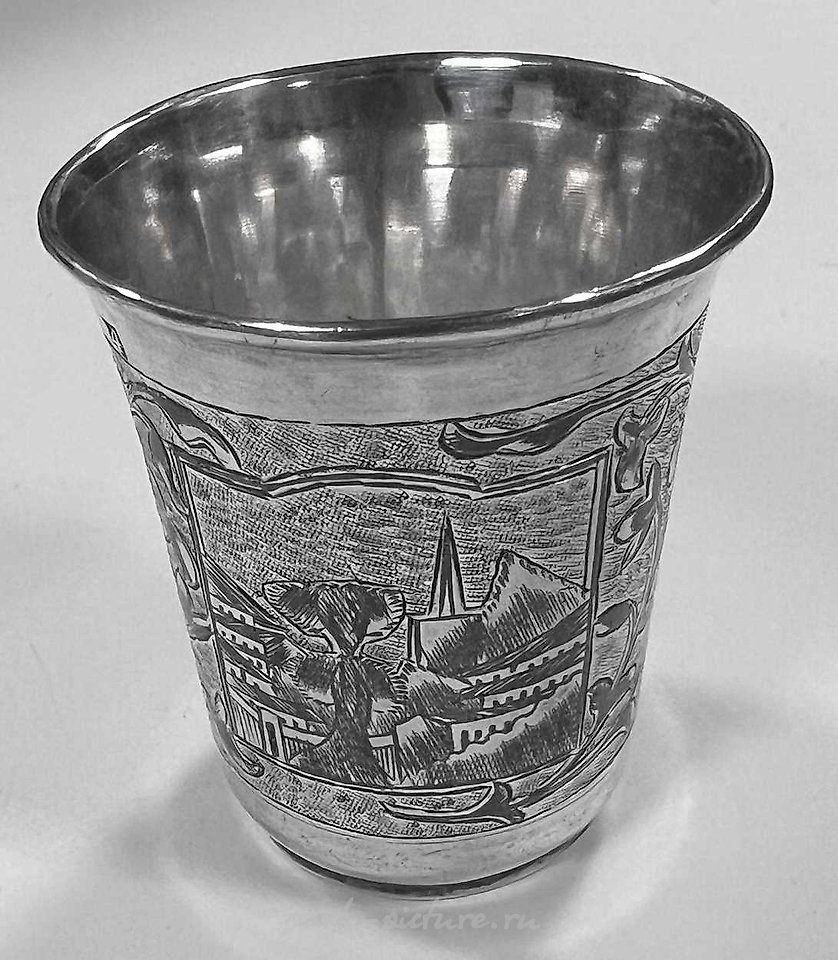 Russian silver , Four Russian metalwares silver vodka tumblers.