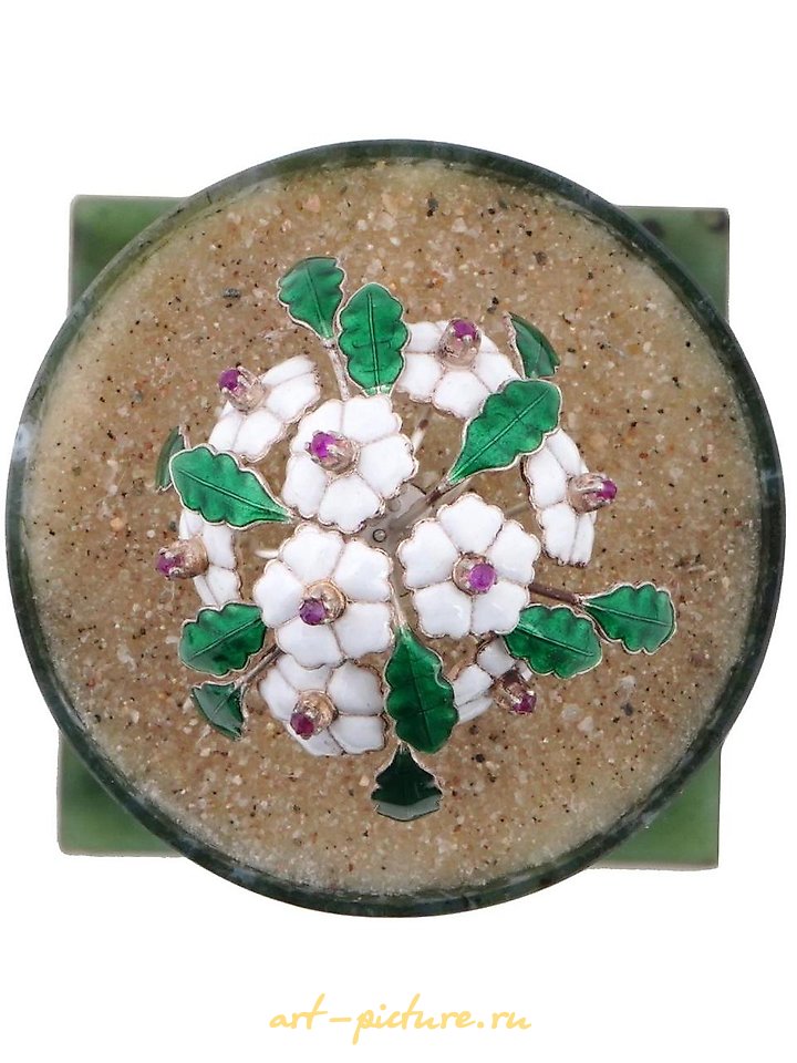 Русское серебро , Серебряная русская лягушка на столбе с зеленым эмалевым узором