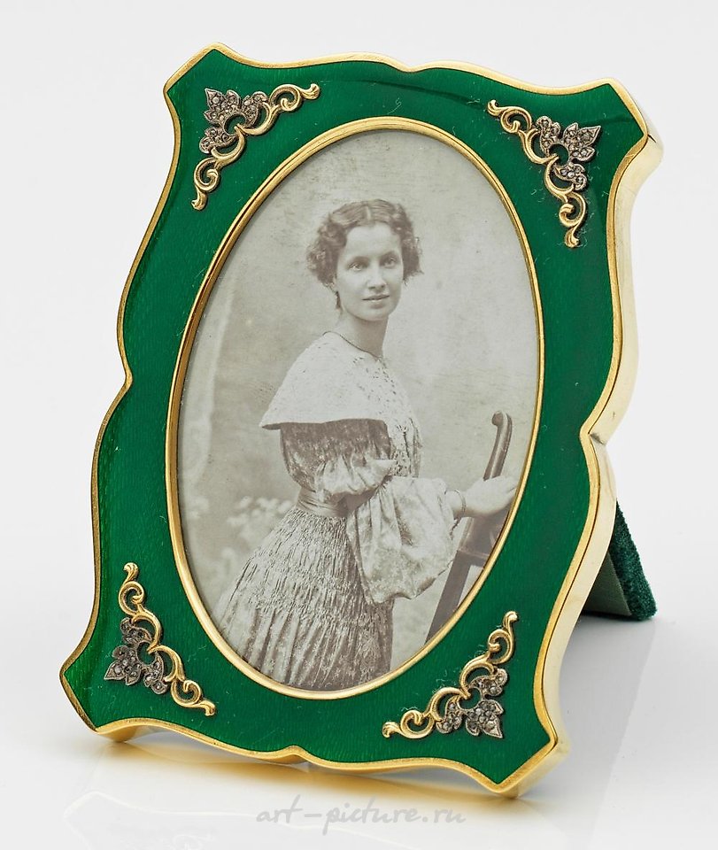 俄罗斯银 , 桌上的相框