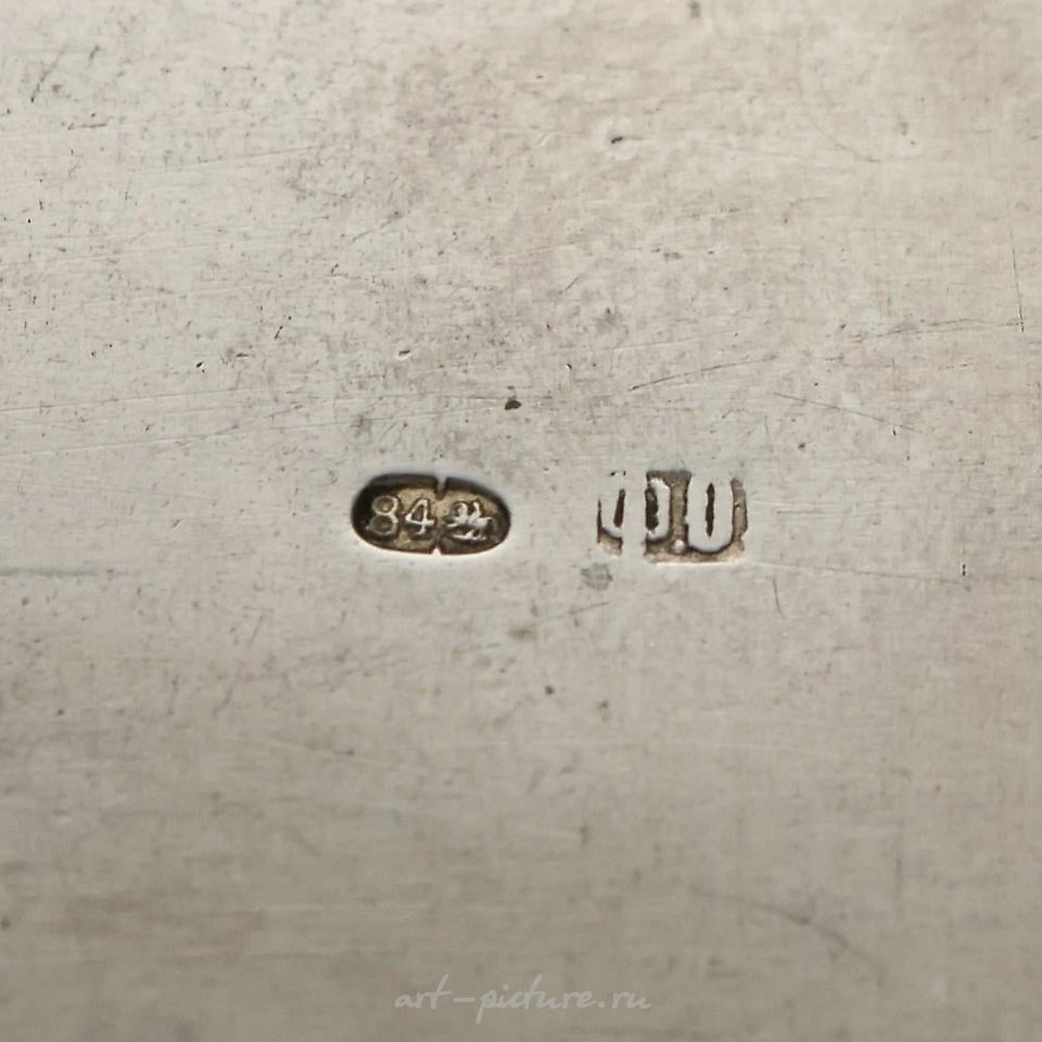 俄罗斯银 , 古老的皇家俄罗斯雪茄盒