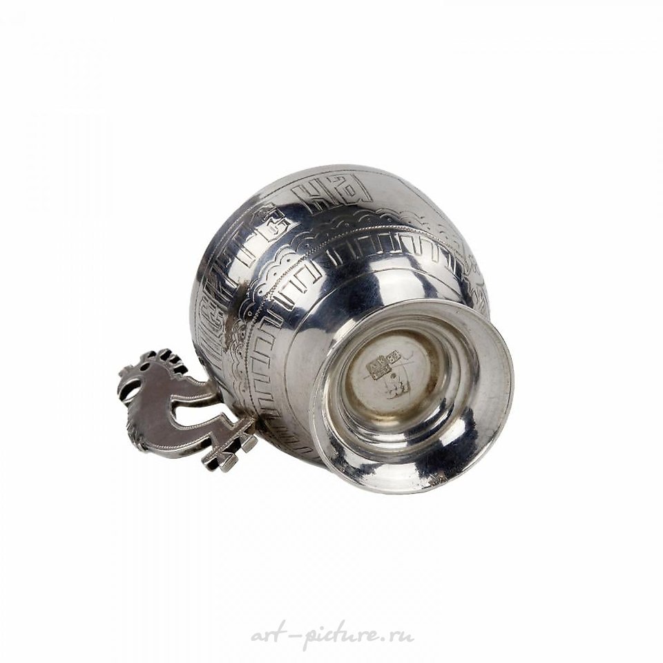 俄罗斯银 , 优雅的银制伏特加套装，以新俄罗斯风格设计