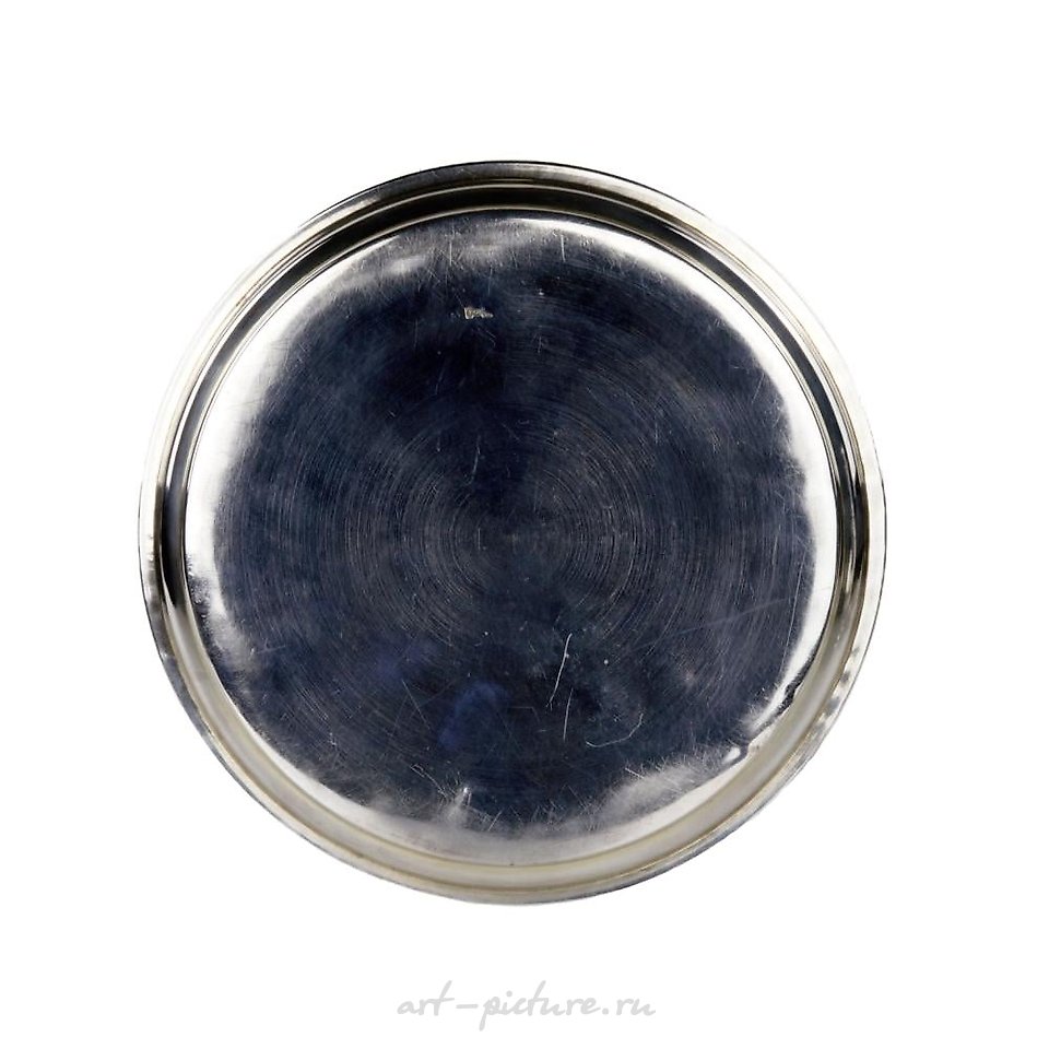 俄罗斯银 , 优雅的银制伏特加套装，以新俄罗斯风格设计