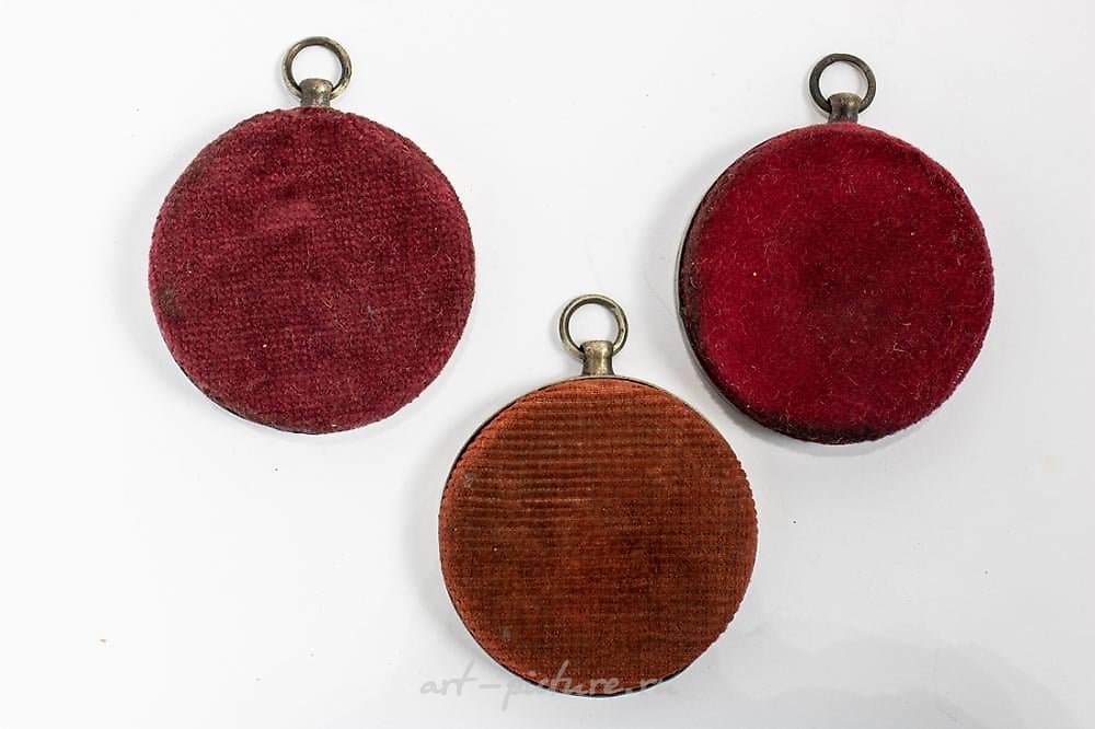 俄罗斯银 , 四个俄罗斯迷你路标图标，带有84号银包边。