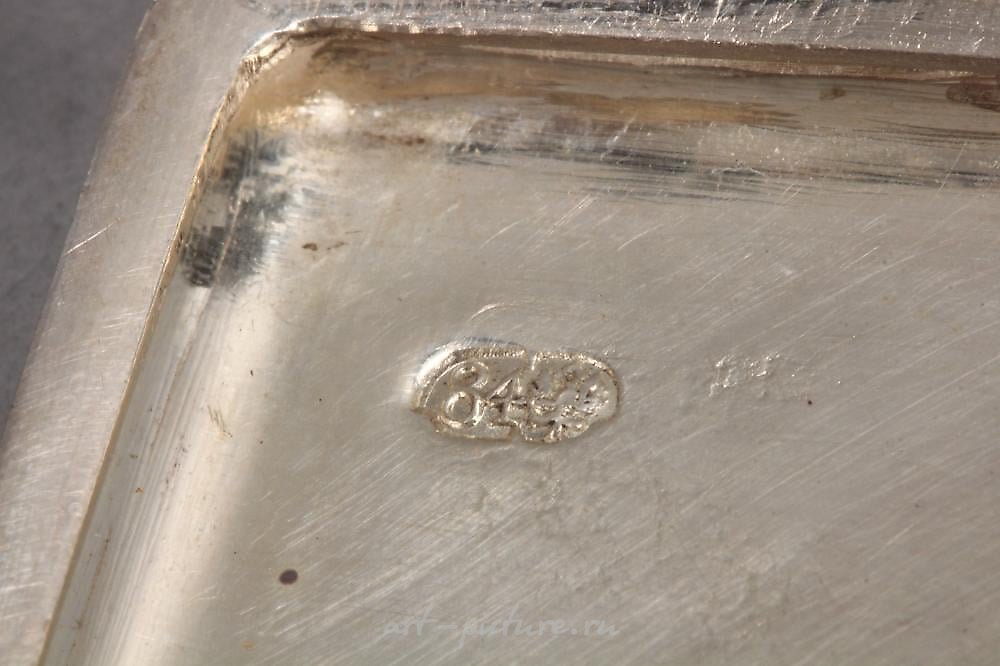 俄罗斯银 , 银烟盒。