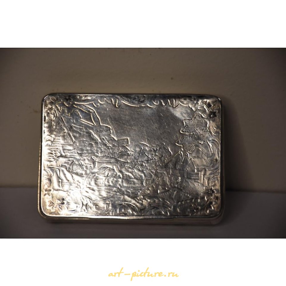 俄罗斯银 , 优雅的古老俄罗斯帝国银烟斗盒，带有镀黑处理。