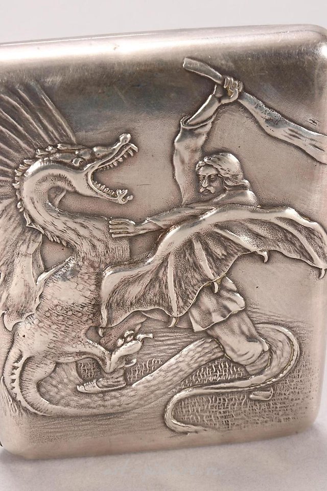 Русское серебро , Русский серебряный сигаретный кейс.