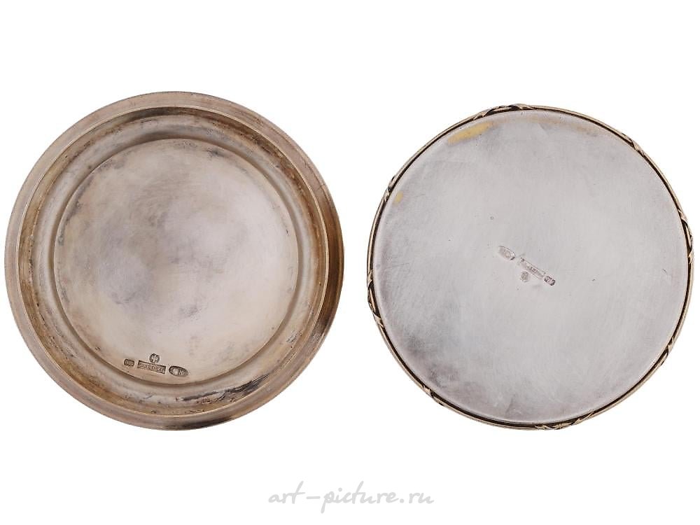 俄罗斯银 , 俄罗斯银质珐琅宝盒，镶有珍贵宝石。