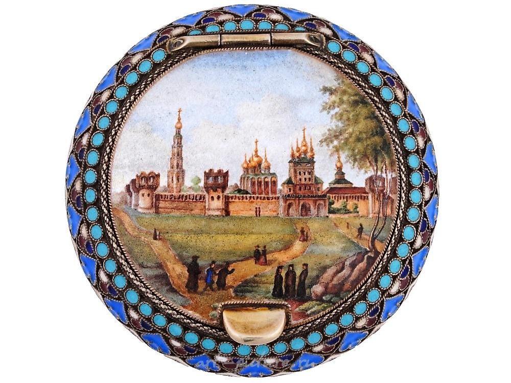 俄罗斯银 , 俄罗斯银制盒子或药盒，带有环形盖子。