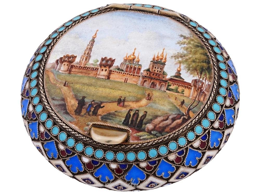 俄罗斯银 , 俄罗斯银制盒子或药盒，带有环形盖子。