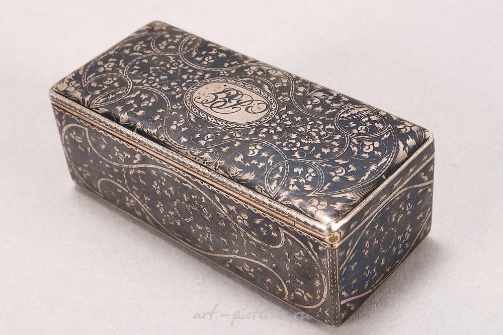 Русское серебро , Русская серебряная табакерка 19 века с чернью