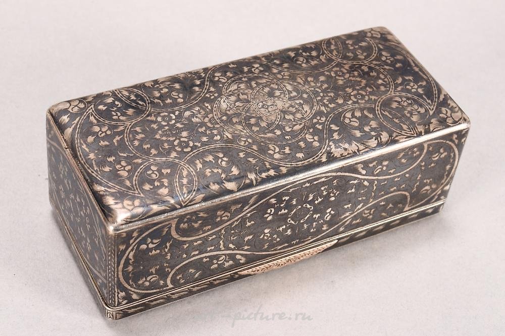 Русское серебро , Русская серебряная табакерка 19 века с чернью