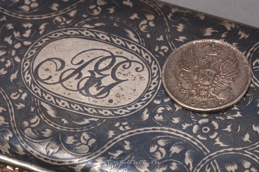 Русское серебро , Русская серебряная табакерка 19 века с чернью