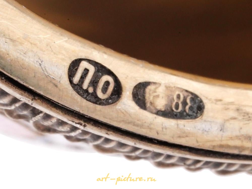 Русское серебро , Серебряная шкатулка в форме пасхального яйца