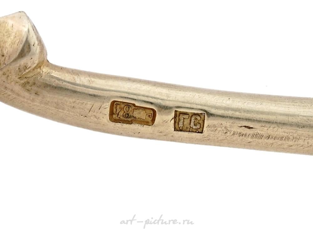 俄罗斯银 , 镀金和珐琅技术制作的银汤匙