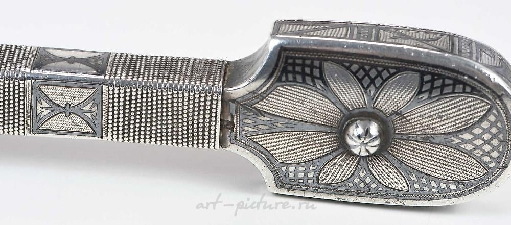 俄罗斯银 , 带鞘的匕首