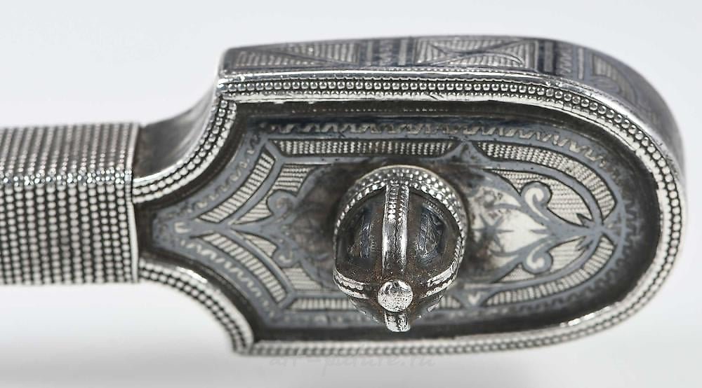 俄罗斯银 , 带鞘的匕首