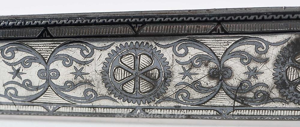 俄罗斯银 , 带鞘的匕首