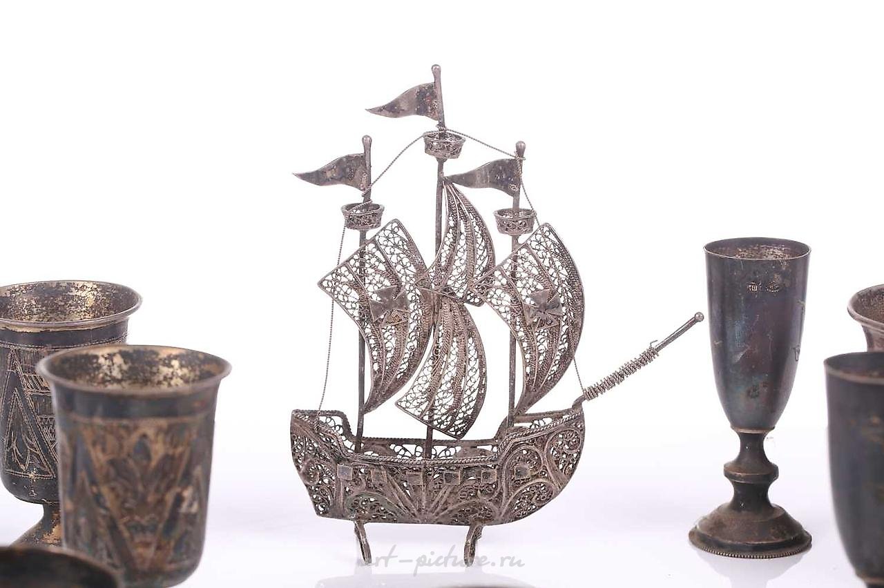 俄罗斯银 , 俄罗斯银制品套装