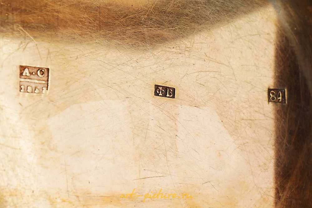 俄罗斯银 , 19世纪中叶的尼古拉一世的俄罗斯烟盒