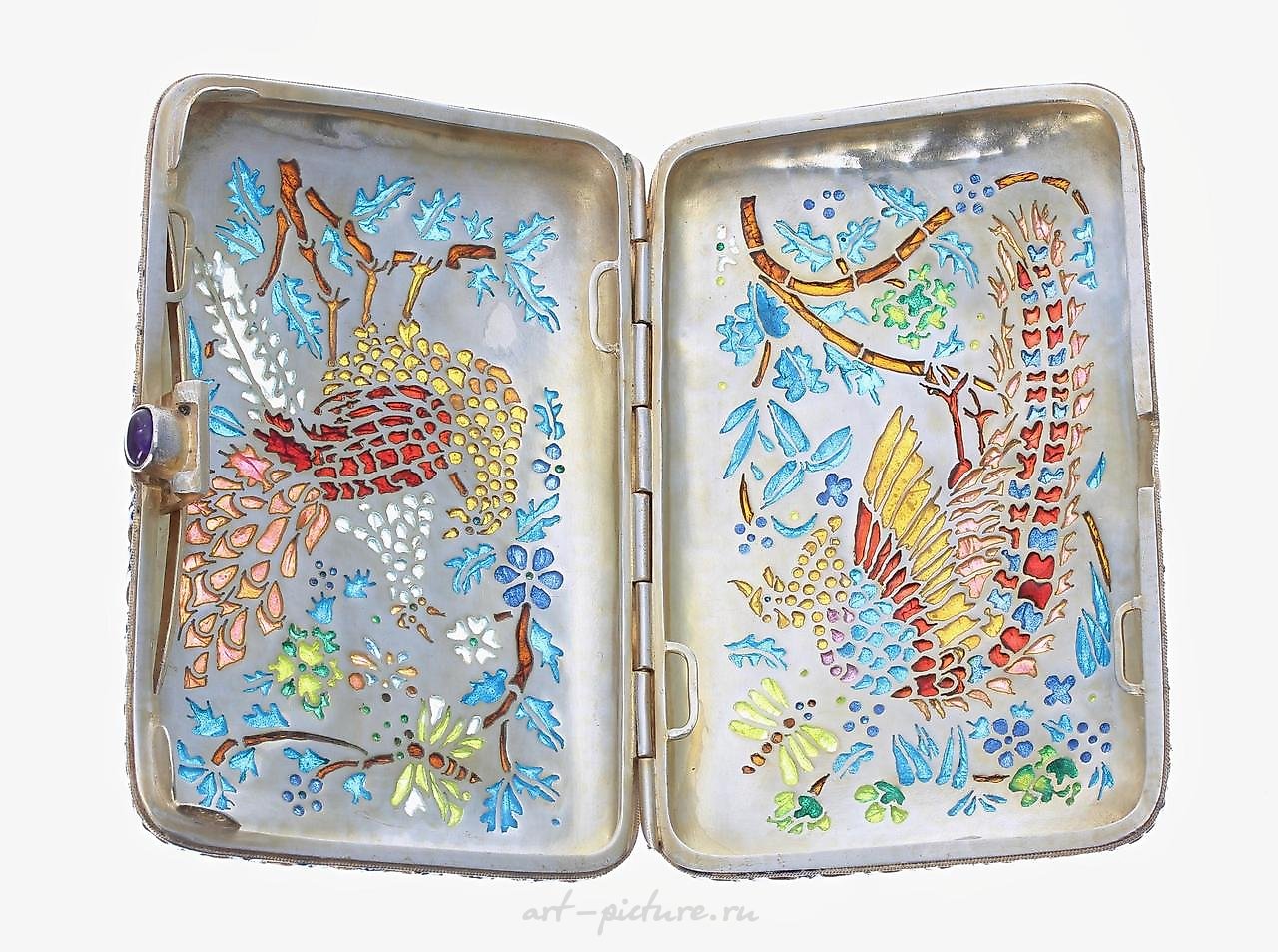 俄罗斯银 , 优雅的俄罗斯银烟斗盒