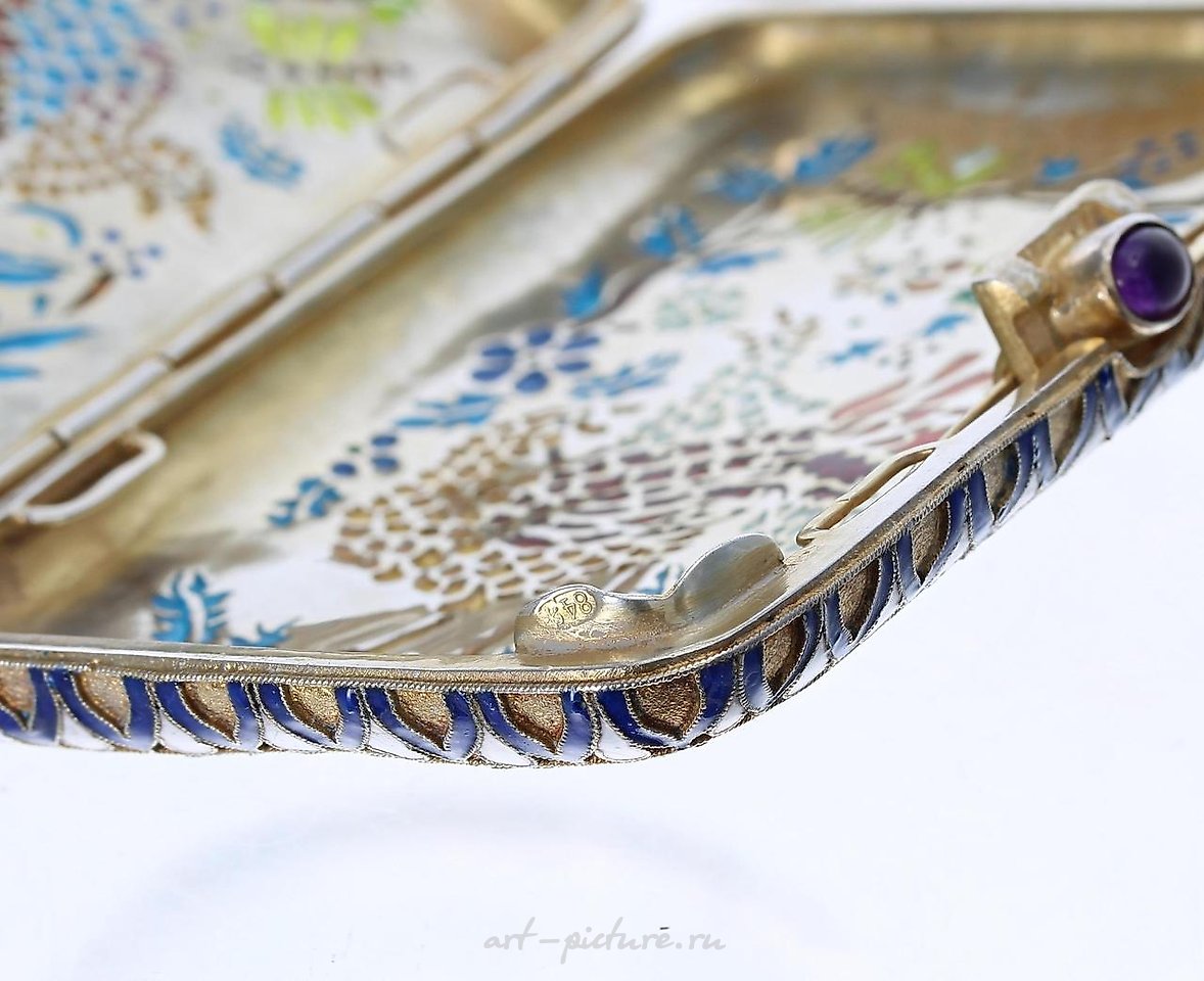 俄罗斯银 , 优雅的俄罗斯银烟斗盒