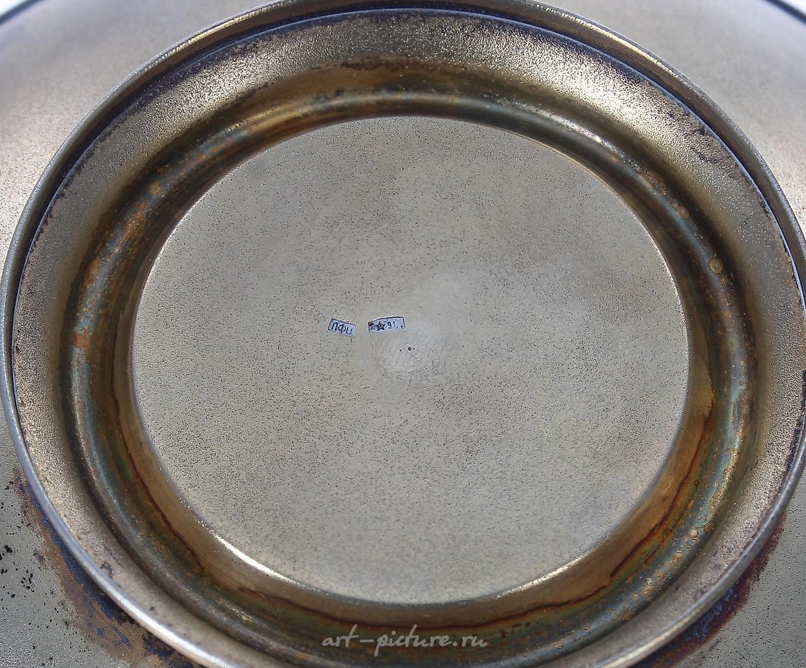 俄罗斯银 , 俄罗斯镀金银茶杯、茶碟和茶漏