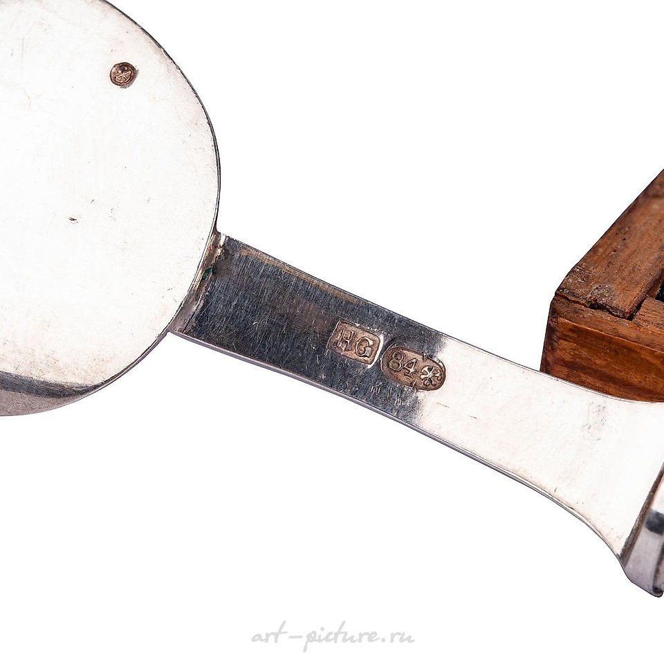 Russian silver , An interesting Russian silver-gilt set for delicacies in the...