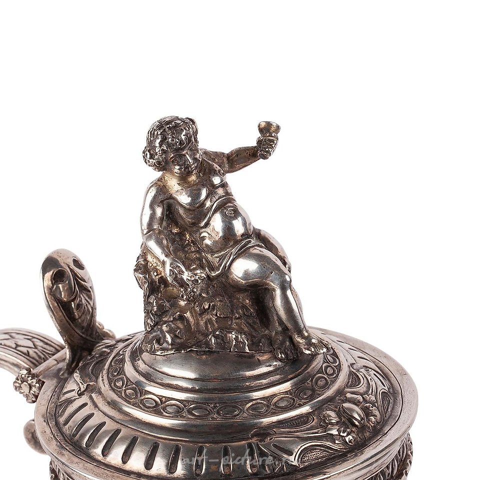 俄罗斯银 , 铸造的镀金银杯