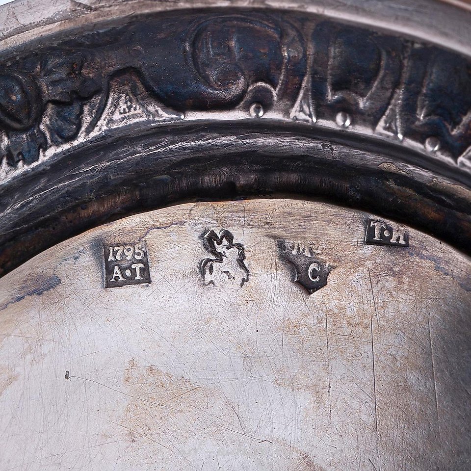 俄罗斯银 , 铸造的镀金银杯