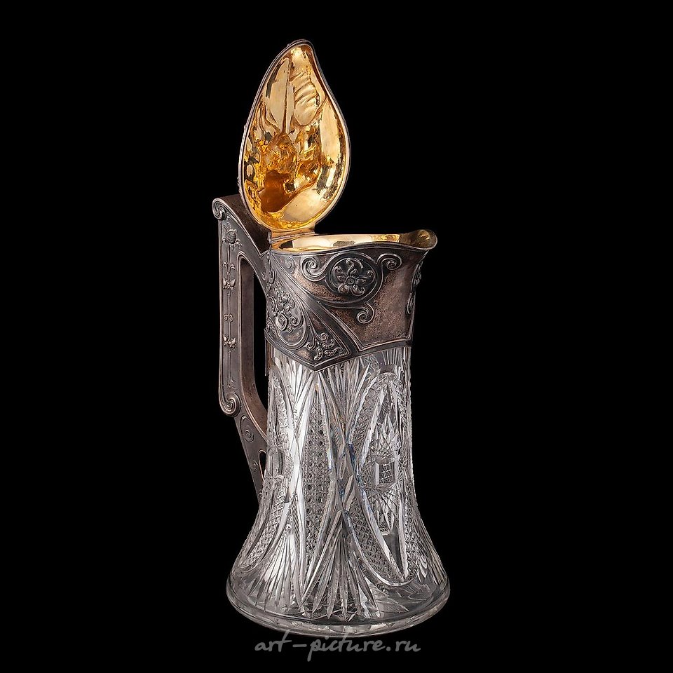 Русское серебро , Массивный графин из русского серебра с позолотой