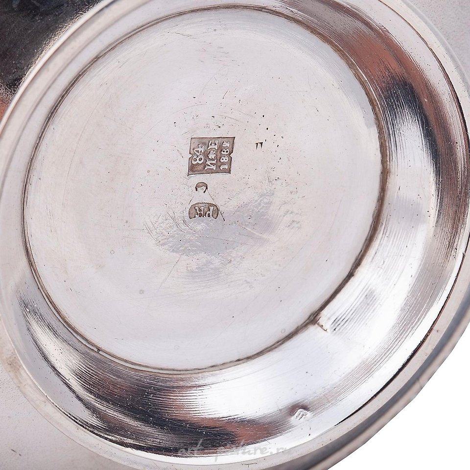 俄罗斯银 , 俄罗斯银质镀金糖罐和牛奶壶