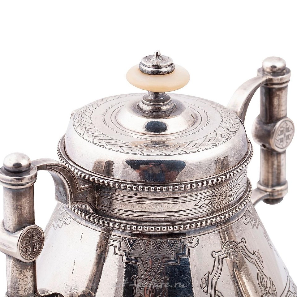 俄罗斯银 , 俄罗斯银质镀金糖罐和牛奶壶