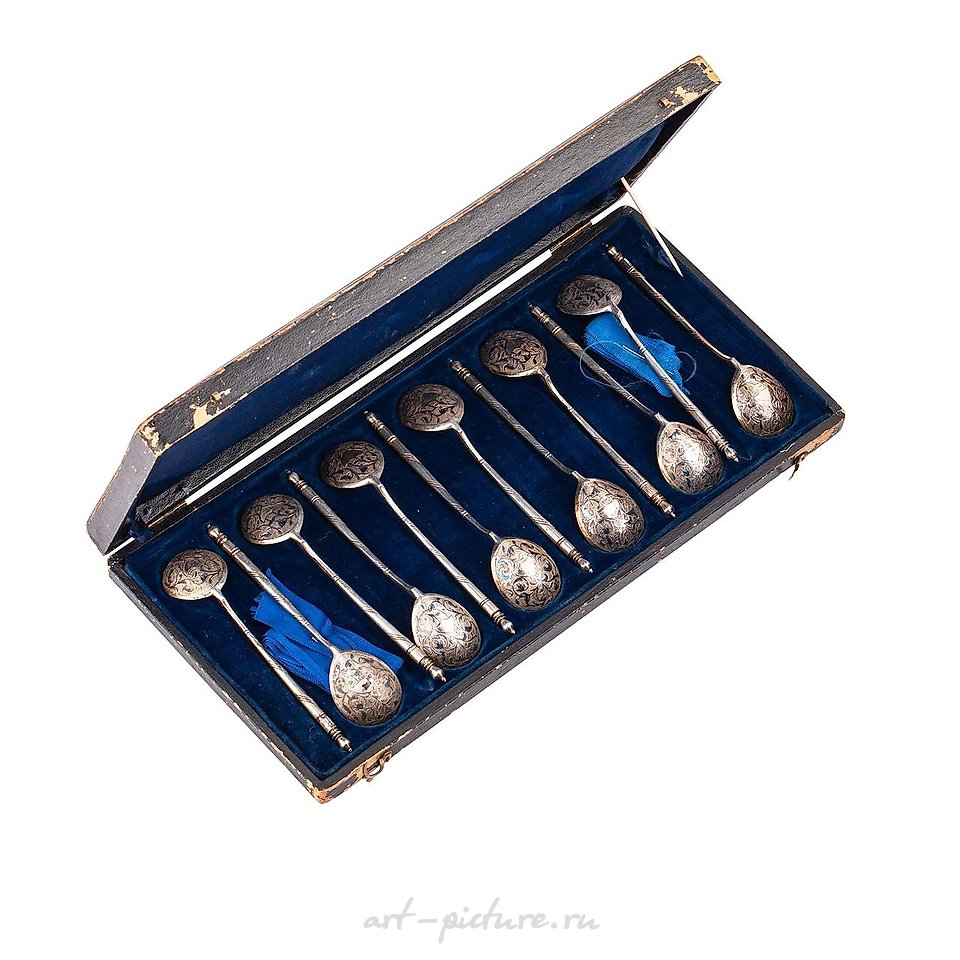 Russian silver , A Russian silver-gilt and niello tea spoons set (12 pc)