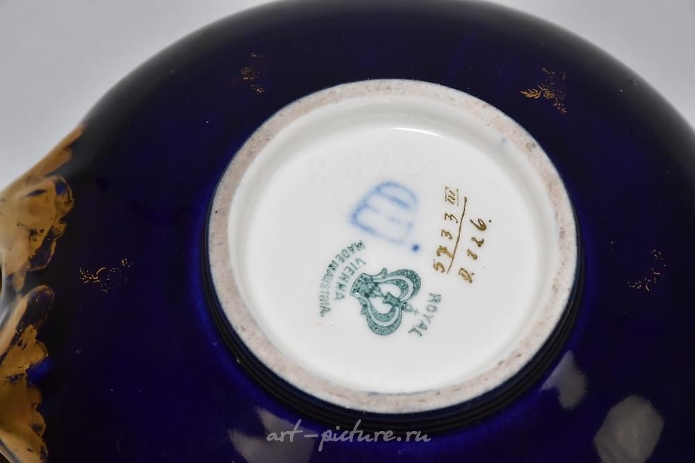 Royal Vienna Porcelain , ANTIQUE ROYAL DOULTON ARTS AND CRAFTS RAISED BOWL