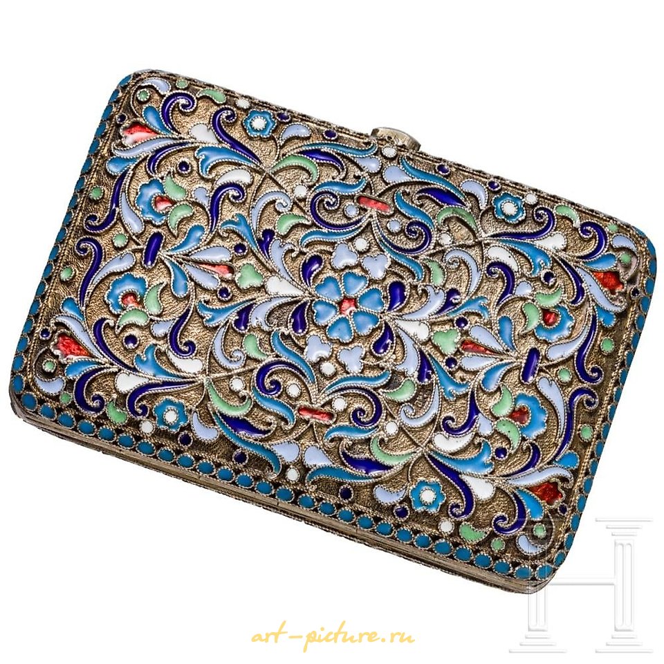 Русское серебро , Русский серебряный позолоченный и эмалированный портсигар