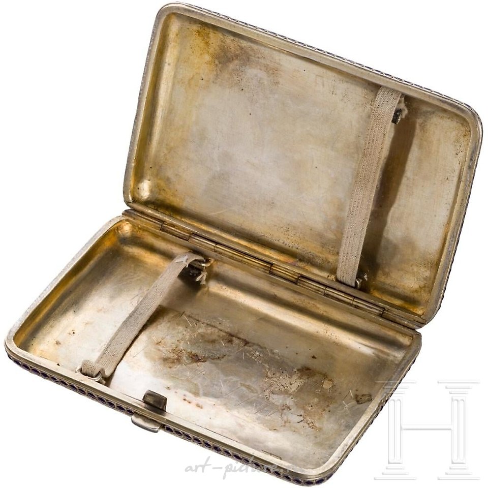 Русское серебро , Русский серебряный портсигар